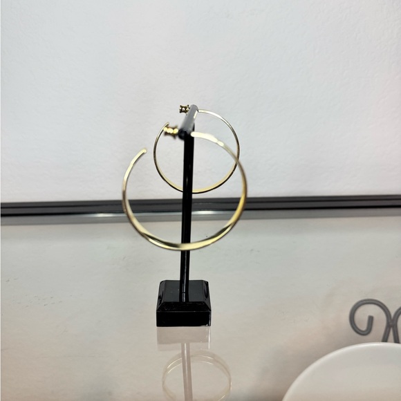 NWT Melinda Maria Atlas 2" Hoops Gold - Picture 4 of 5